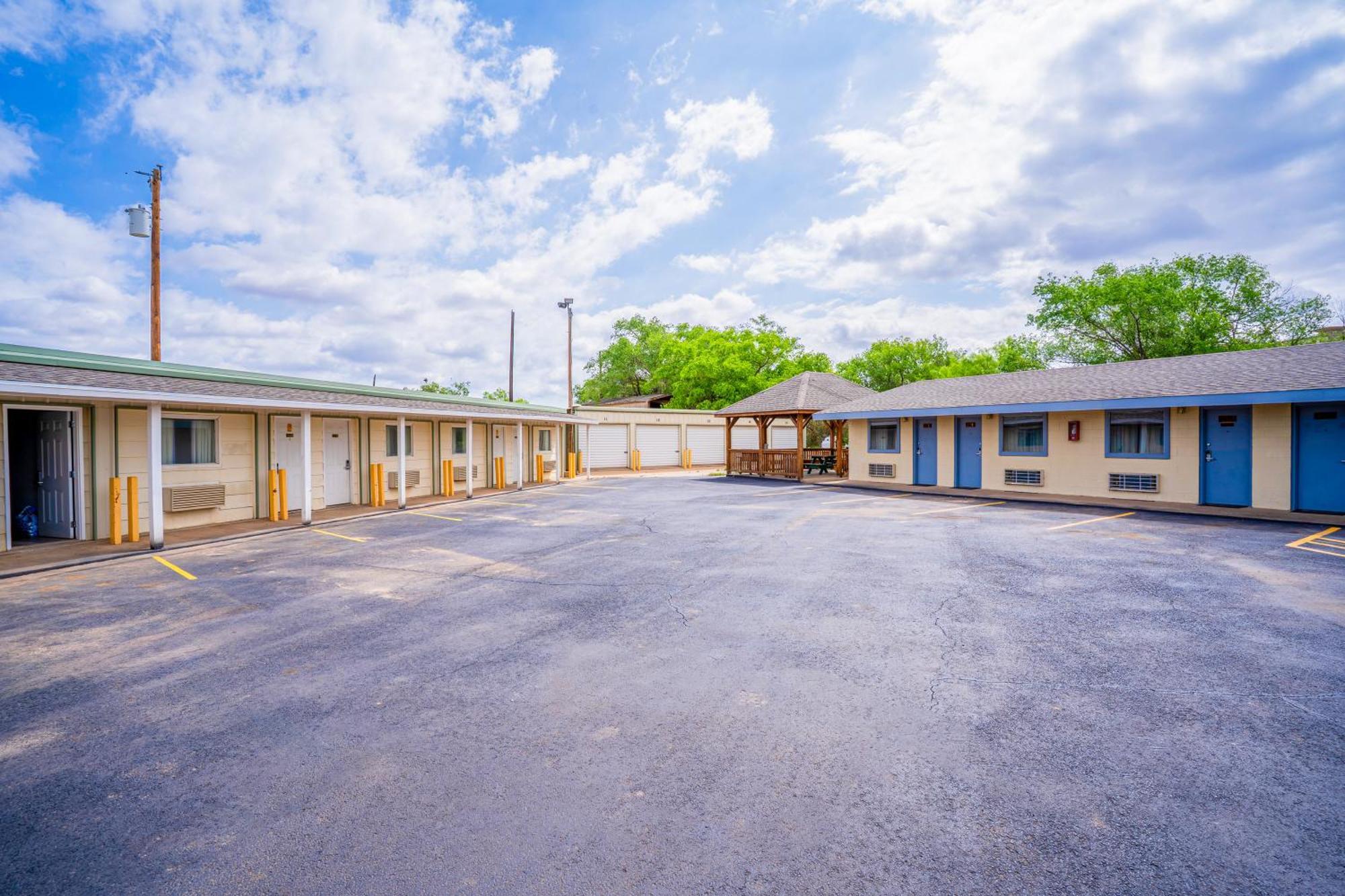 Purple Sage By Oyo Snyder Tx Motel Exterior photo