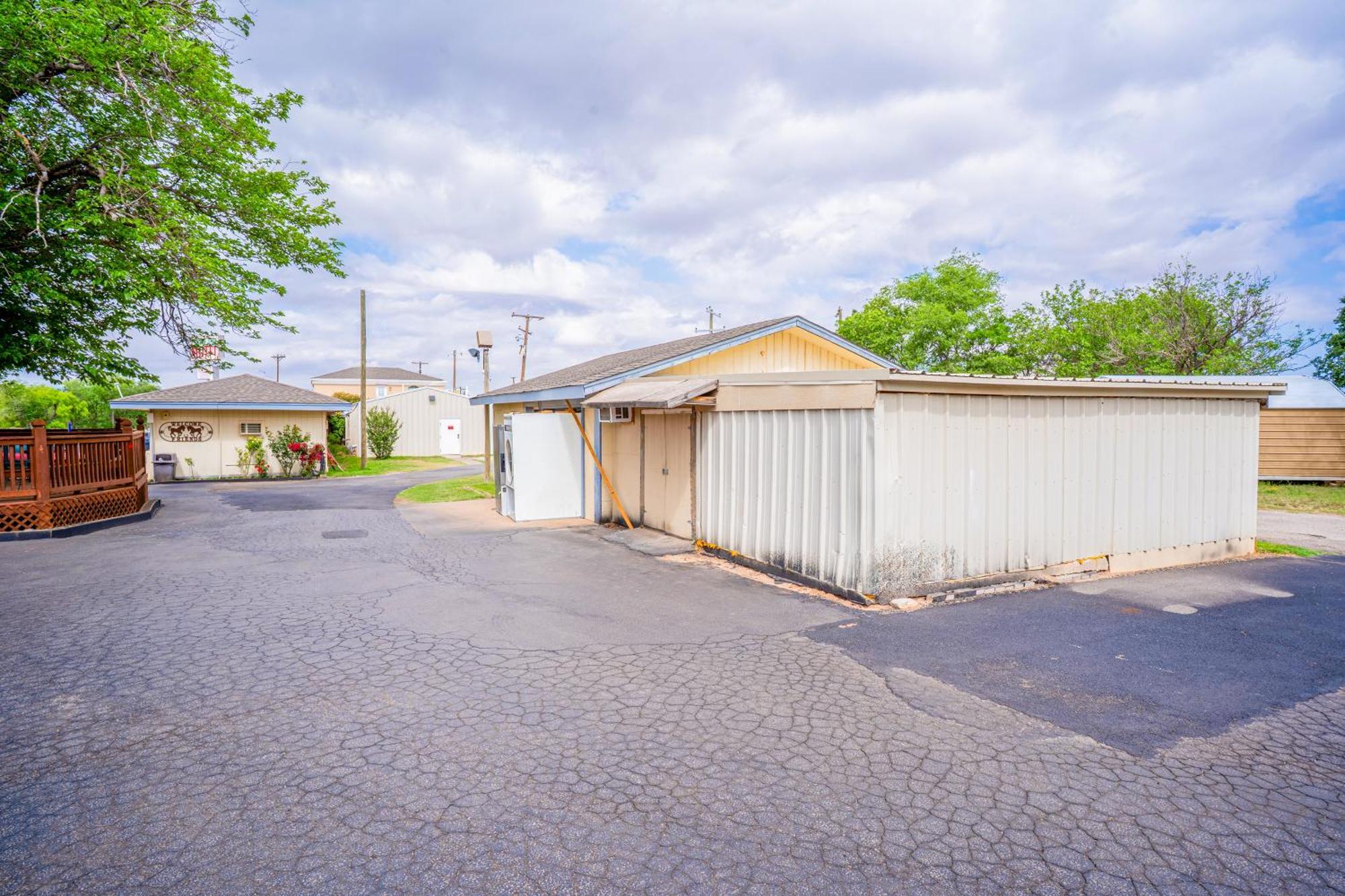Purple Sage By Oyo Snyder Tx Motel Exterior photo