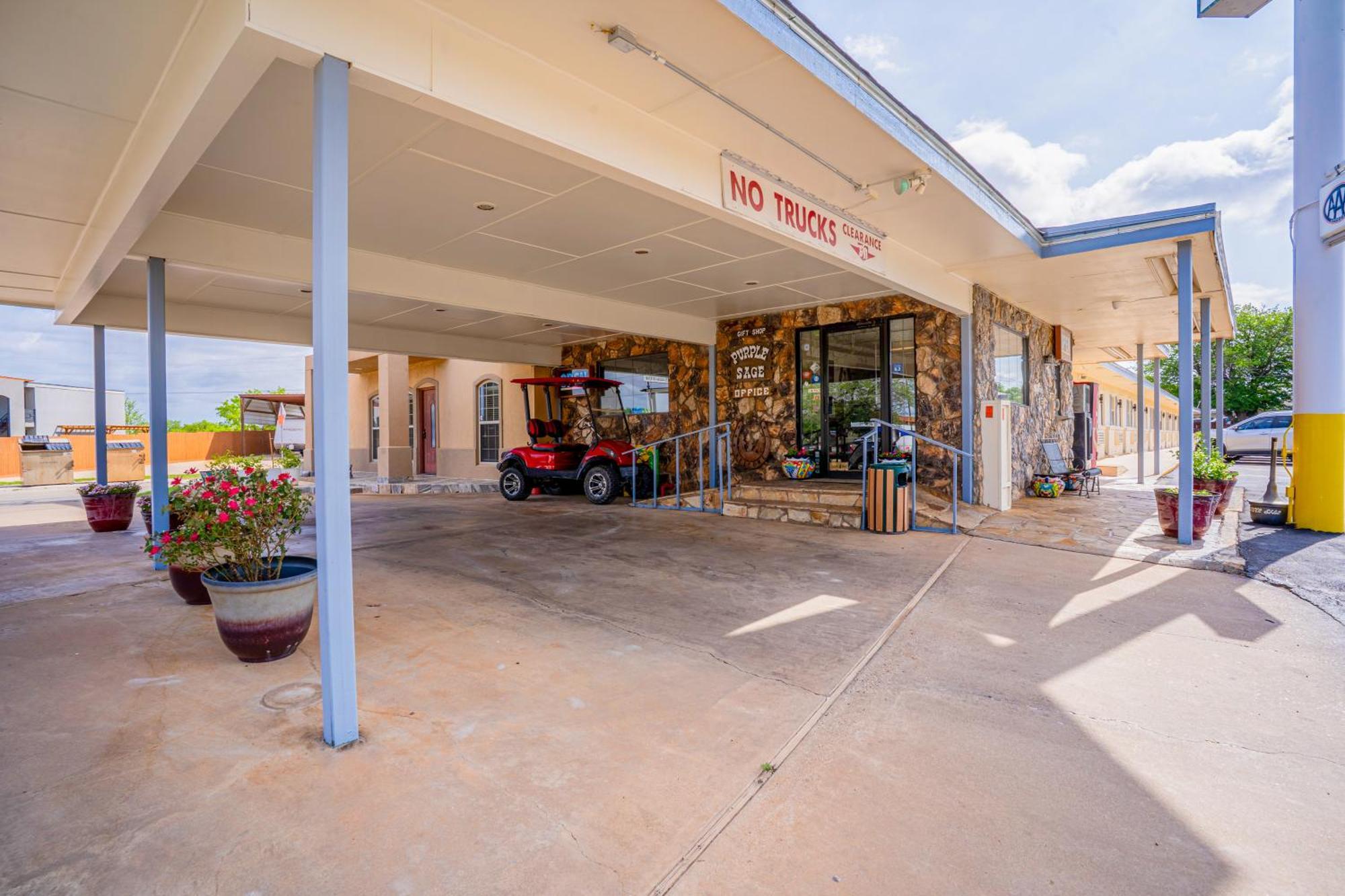 Purple Sage By Oyo Snyder Tx Motel Exterior photo